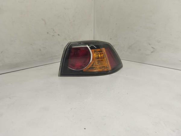 FEU ARRIERE DROIT MITSUBISHI - Vue 1